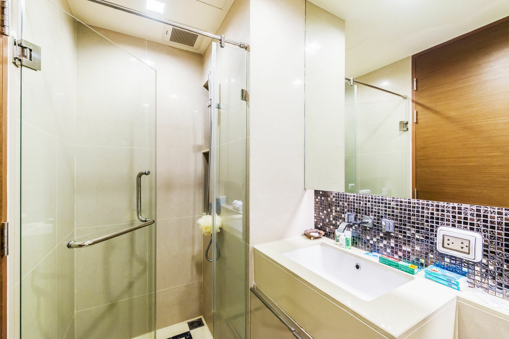 The Address Sathorn By Favstay Bangkok Zewnętrze zdjęcie